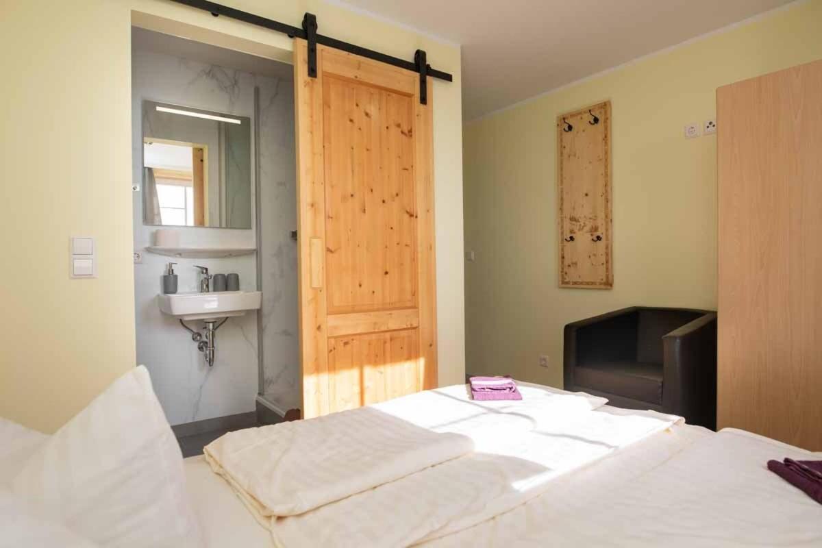 Hotel Hochwaldbaude Hain  Esterno foto